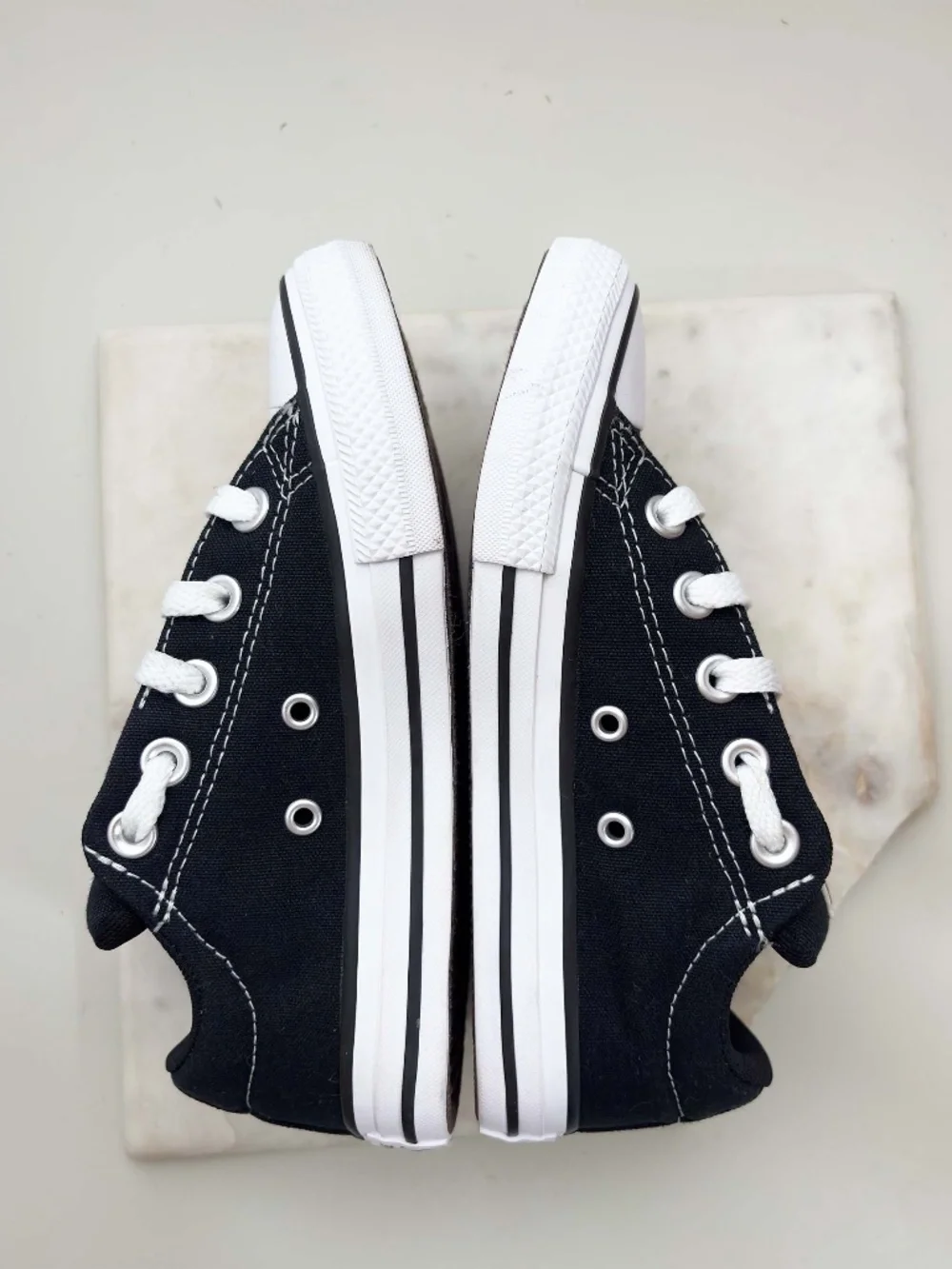 Converse Chuck Taylor All Star Street Kids Size 1 Black White Low Top A01696F